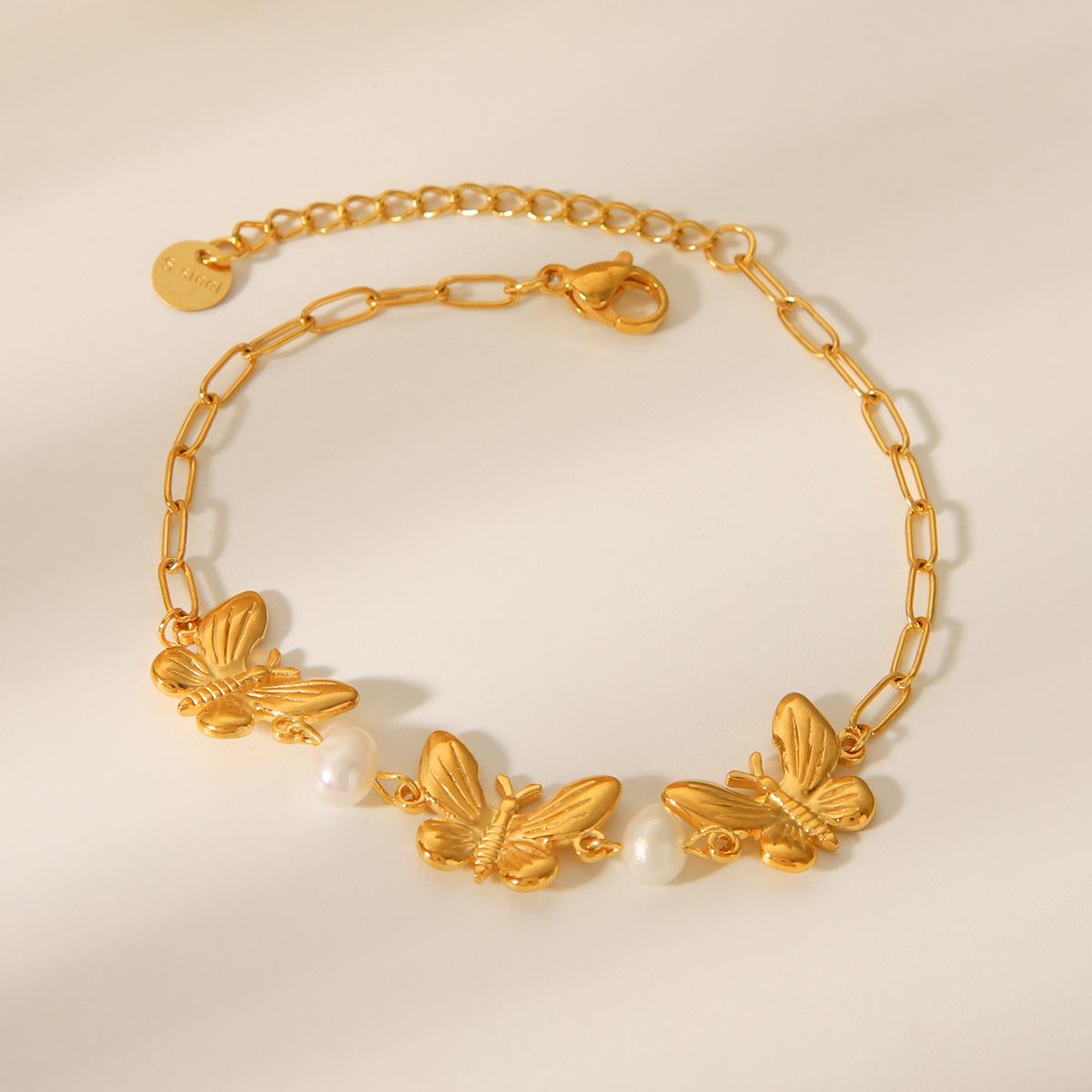 

Fashionable and unique 18K gold butterfly pearl bracelet for women, light luxury high-end titanium steel hand jewelry