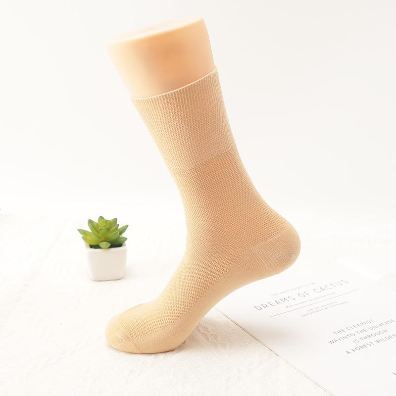 

Ультратонкие носки большого размера свободного кроя для пожилых людей с опухшими ногами, свободные до середины икры для людей среднего и пожилого возраста 39-44(1 pair) телесный