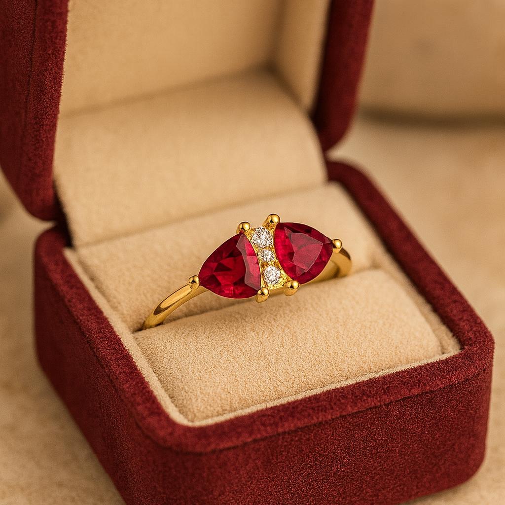 

Кольцо с рубином цвета крови огранки «триллиант», обручальное кольцо с кубическим цирконием, украшение с камнем июля, персонализированное помолвочное кольцо Q