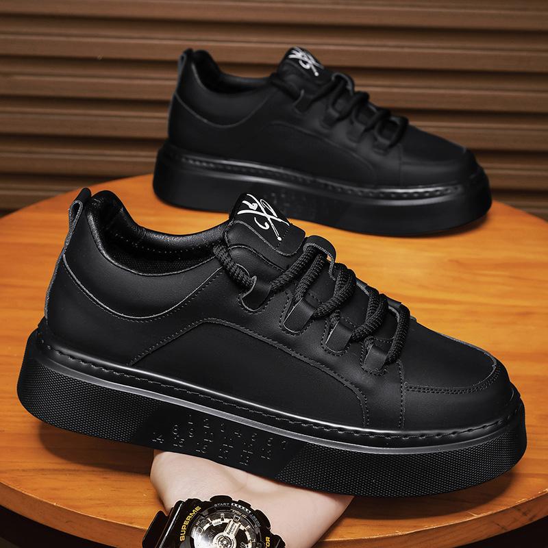 Summer New Low-top Casual Shoes Lightweight Comfortable Soft Sole Korean Version Lace-up Fashion Sports Shoes Men's Board Shoes