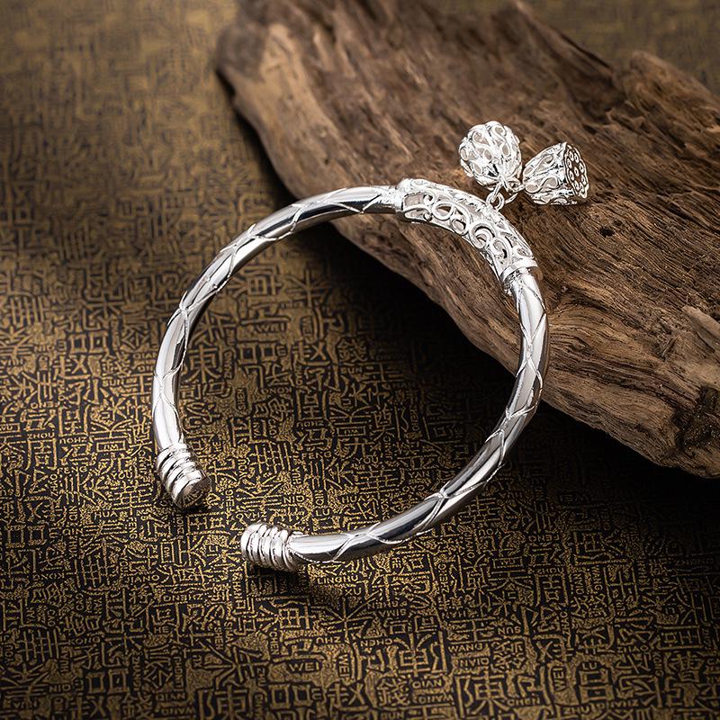 Retro Heritage Antique Silver Lotus Pod Open Bangle - Elegant Valentine's Day or Birthday Gift for Her.
