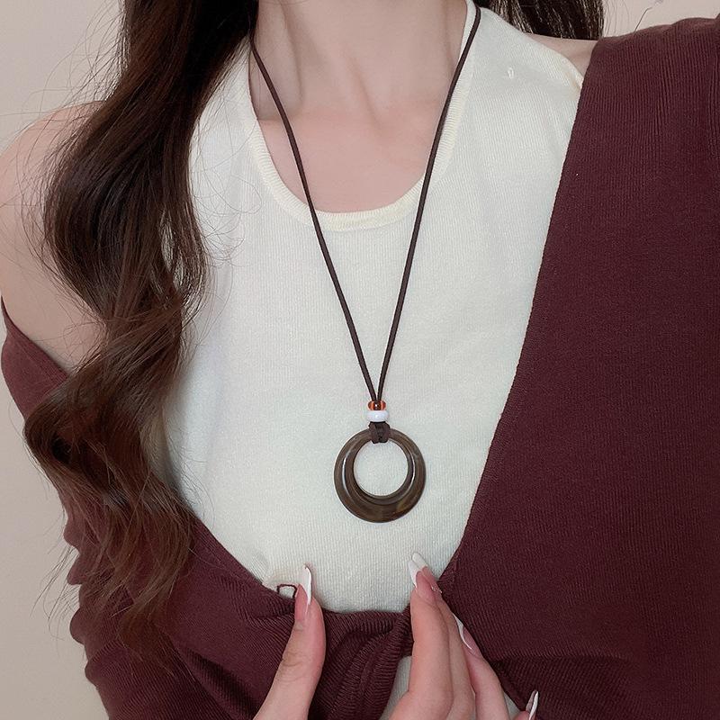 Böhmische Seestern-Halskette: Bunte Perlenkeramik Ethno-Stil mit gewebter Kordel für Damen