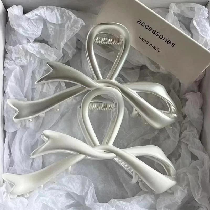 Women's Fashionable Metal Bow Ribbon Hair Clip Women's High-end Matte Glossy Flat Hair Clip Shark Clip Creative Hair Accessory