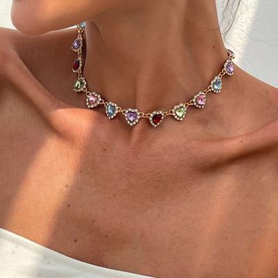 PuRui Trendy Collar de Cadena con Corazón de Amor Colorido de Pedrería Diario Fiesta Ajustable Aleación Cadena Clavícula Regalo de Cumpleaños Zircón