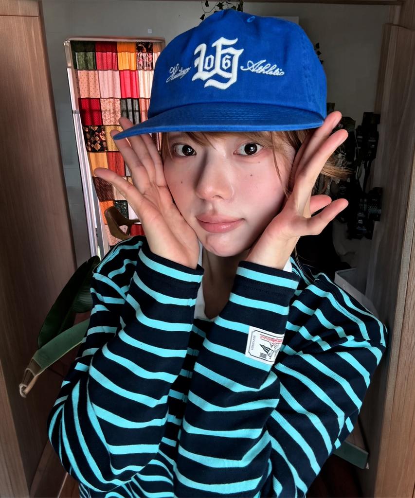 Yunibeoseugameonteu Vtg Typo 5-Panel Washing Cap_Blue