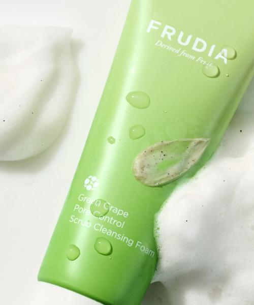 Green Grape Pore Control Scrub Cleansing Foam 145g