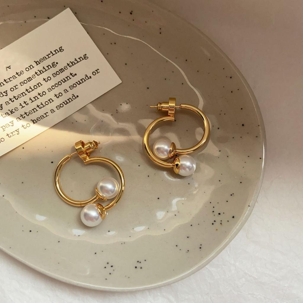 Temperament Earrings, French Minimalist Small Fragrance Earrings, Cool and Fashionable New Style, Exquisite Earrings, Trendy