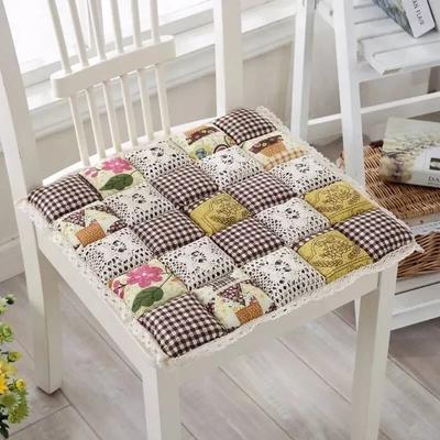 Textil do jedálne a obývacej izby – Poťahy na stoličky