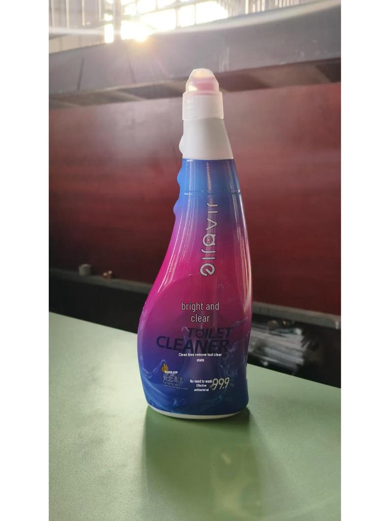 Fresh Scent Toilet Cleaner and Deodorizer, 680g - Bathroom Sterilizer and Descaler