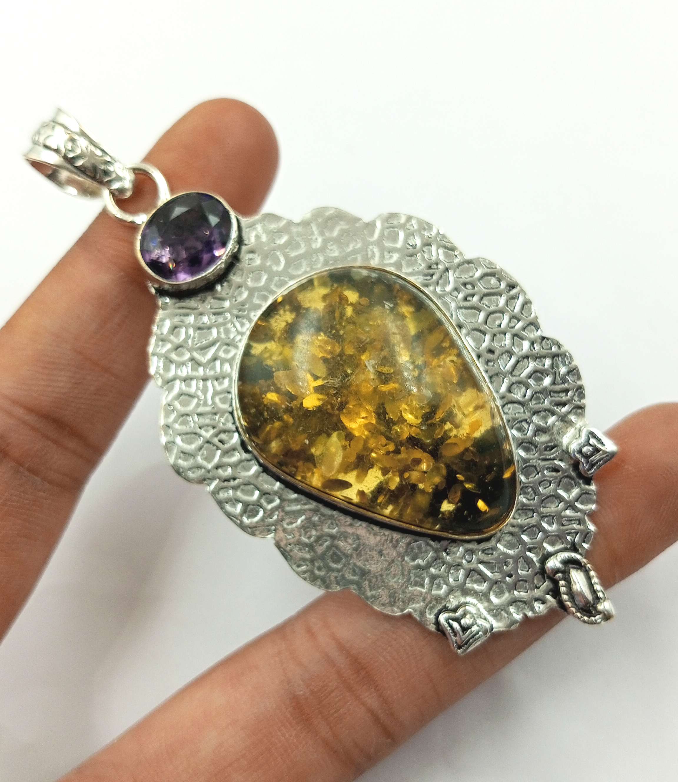 

Balti Amber Gemstone 925 Sterling Silver Plated Women s Gifted Pendant UUOL-P60