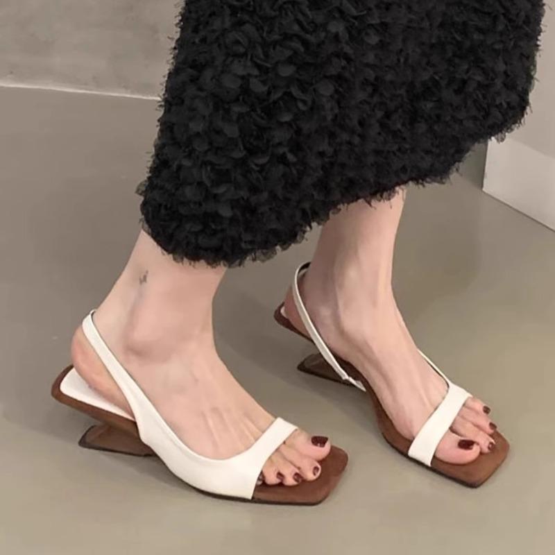 Fashion Celebrity Style One-word Buckle Strap Sandals 2025 Summer New Cool Drag Temperament Women Fashion with Skirt Semi-slippers