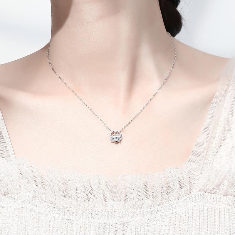 Le reste de votre vie a votre collier, sens du design de niche féminin, luxe léger, chaîne clavicule petit poisson diamant scintillant, cadeau de Saint-Valentin.
