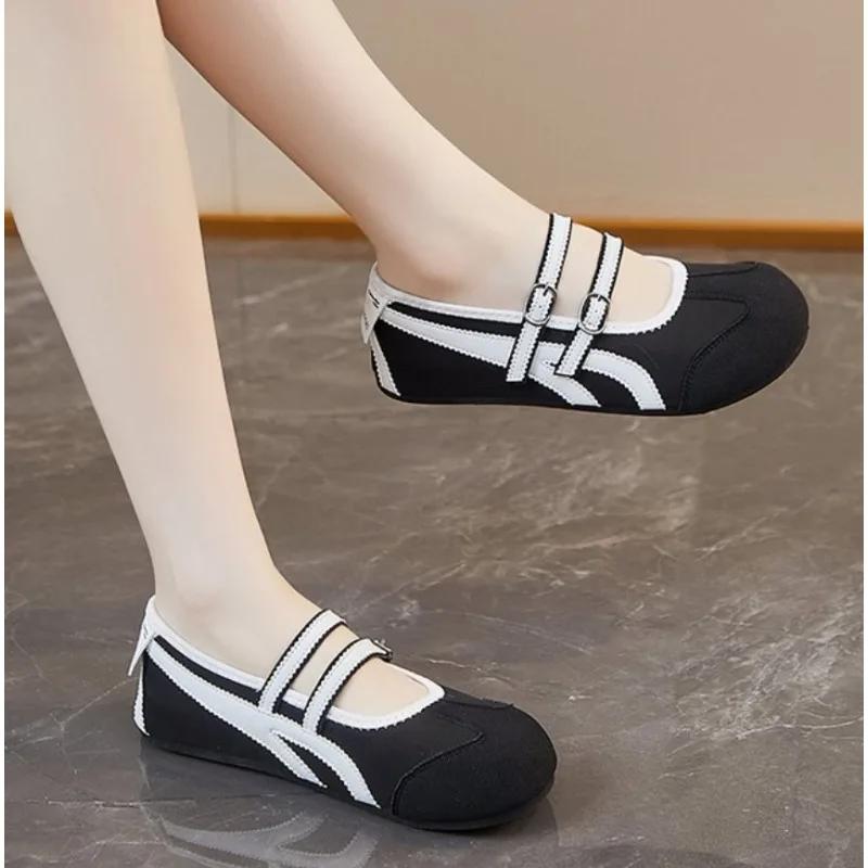 Fashion Retro Round Toe Bottom Mary Janes Shoes Women's Tabi Shoes Versatile Rubber Sole Full Side Covering Ballet Flats Women Loafers