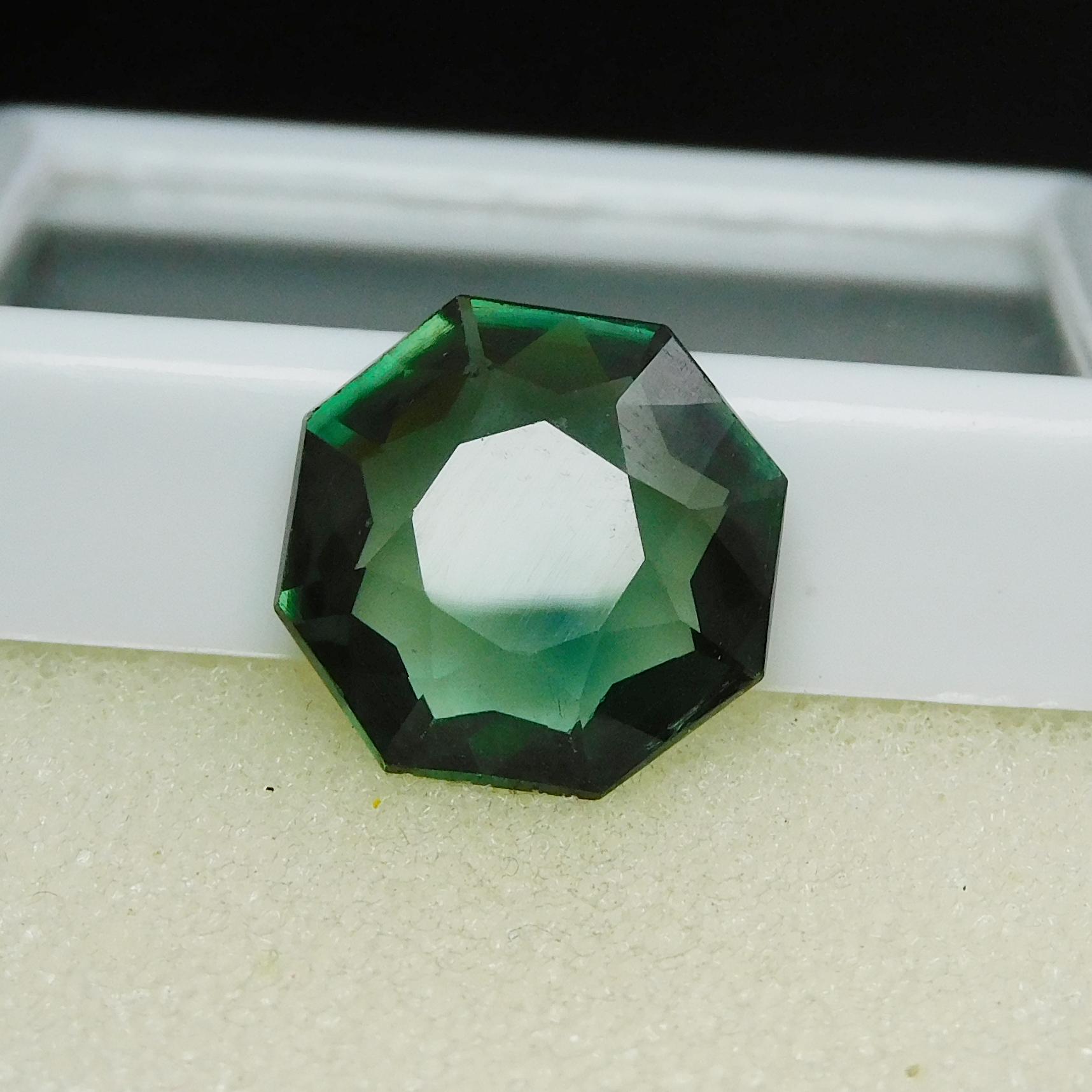 

Natural Green Sapphire For Pendant Fancy Cut 7.80 Ct Loose Gemstone CERTIFIED M-58-Ra 13.7 mm approx зелений