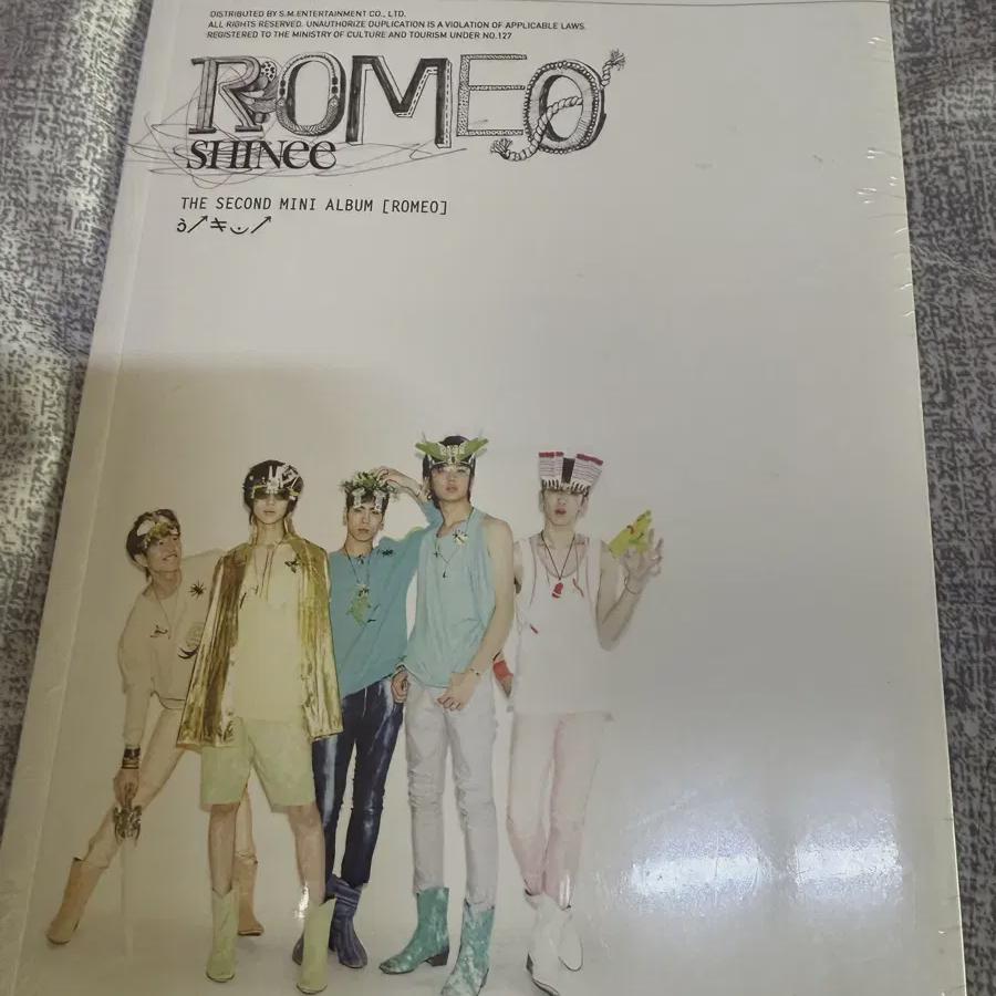 

Shinee Juliet Onew Ver Sealed