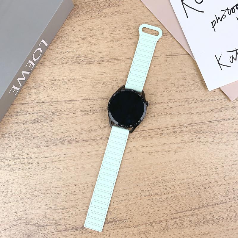 18mm 22mm 20mm Magnetic Silicone Strap For Samsung Galaxy Watch 7 6 5 4 44mm 40mm Sports Band For Galaxy Watch 4 6 Classic 47mm Huawei GT 4/5/6 41mm