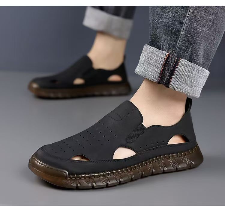 

2025 summer sandals new casual shoes breathable shoes men s outdoor beach men s hole shoes hollow men s shoes 39 чёрный