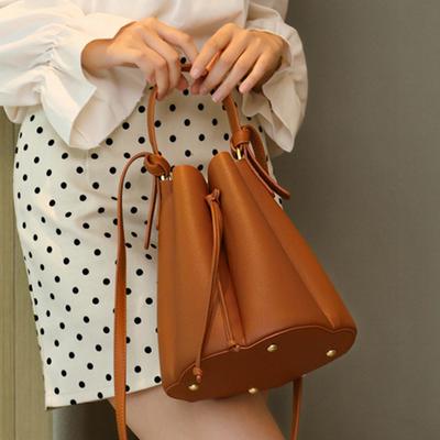 Luxury Ruched Bucket Bag Petal Drawstring Bags for Women Handbags and Purses Fashi Designer Shoulder Crossbody Bag NEW Clutch