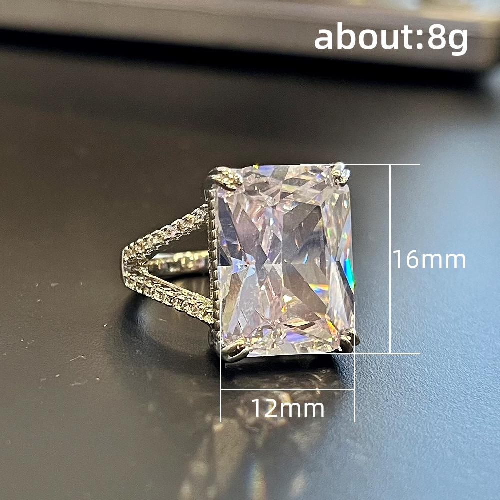 Luxuriöse Verlobungsringe für Frauen, schillerndes Wohlstandskristall-Accessoire für die Hochzeitsfeier, modischer Statement-Schmuck