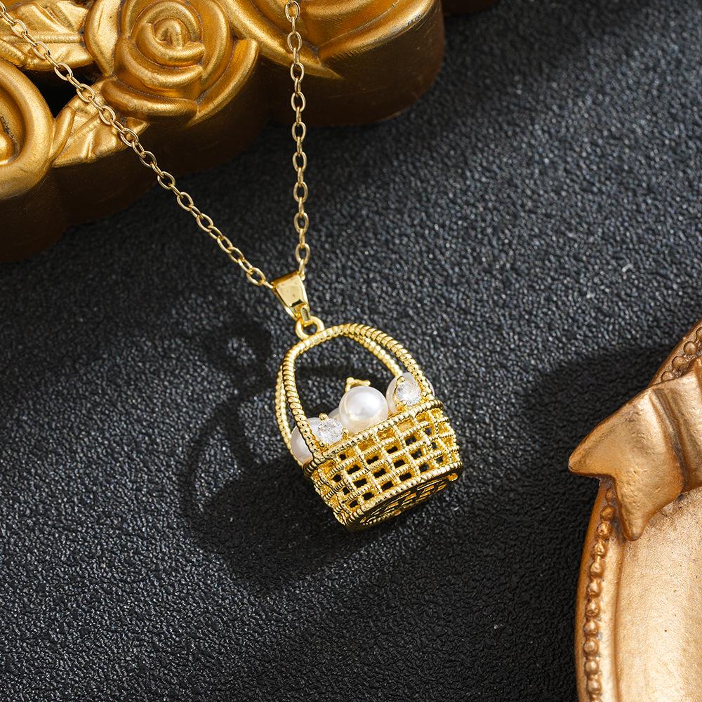 Fashionable Clasp Pendant with Aurora Freshwater Pearl & Rhinestone on Floral Basket Chain