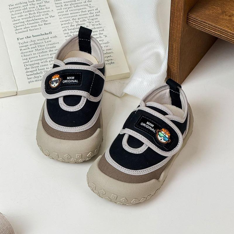 

Детские корейские милые кроссовки противоударные на липучке парусиновые туфли 3-8 лет для мальчиков повседневная обувь 22 чёрный