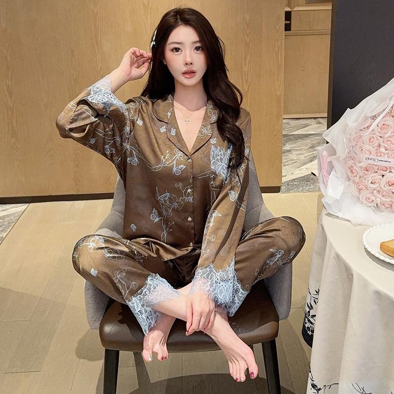 

Spring & Autumn Yù Jiě Style Lace Patchwork Ice Silk Satin Pajamas for Women - Long Sleeve Lapel Two-Piece Set Extra Large