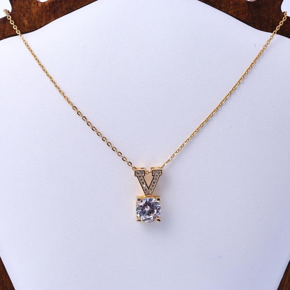 

Necklace hot selling Korean version, light luxury style, micro inlaid zircon letter V pendant, fashionable and high-end, versati 45