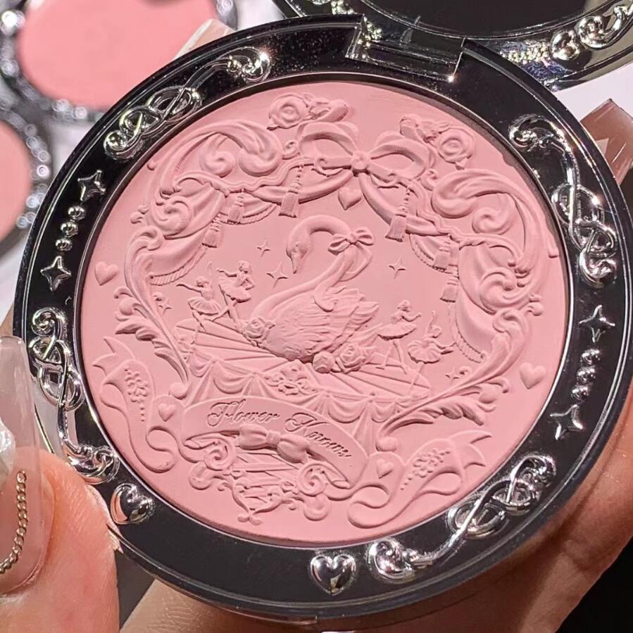 Flower Knows Schwan Ballett Samt Geprägtes Rouge Mattes Make-up Gepresstes Rouge Puder Palette Damen Geschenkset
