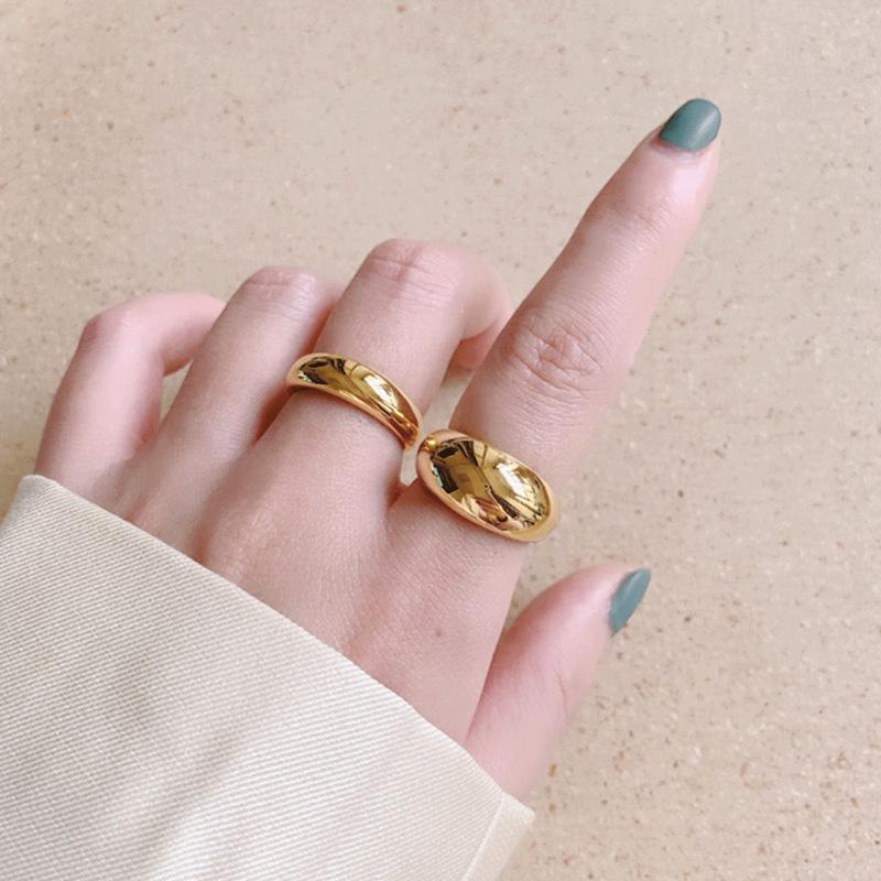 18K Gold-Plated Women's Statement Ring: Personalized European & American Style with Smooth Curved Surface for the Index Finger