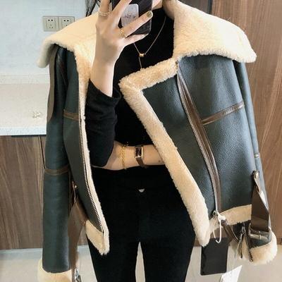 2 Winter Neu Grün Spleiß Großer Revers Lokomotive Kleidung Damen Verdickt Kurzfell Integrierter Kaschmirjacke