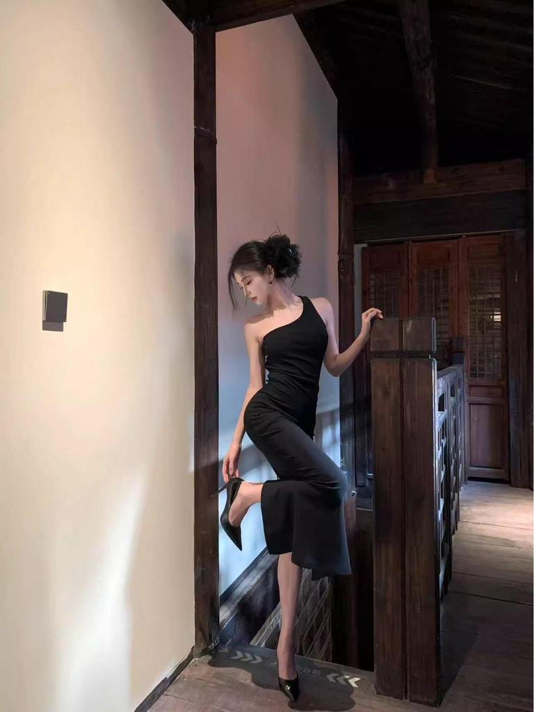 Black One-Shoulder Backless Slit Dress - Sexy and Sophisticated Summer Style for Women