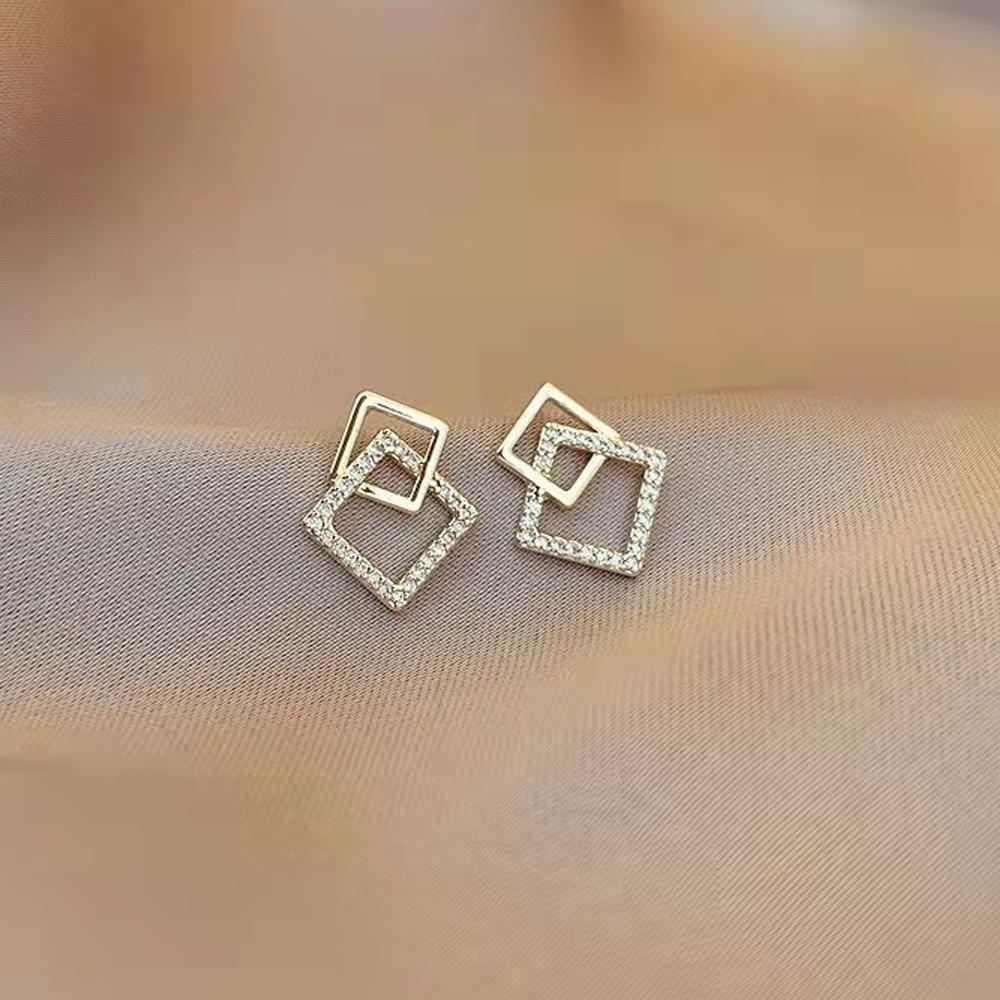 Silver Needle Korean Internet Celebrity Temperament Pearl Earrings Versatile Niche Design Earrings Light Luxury High-end Earrings