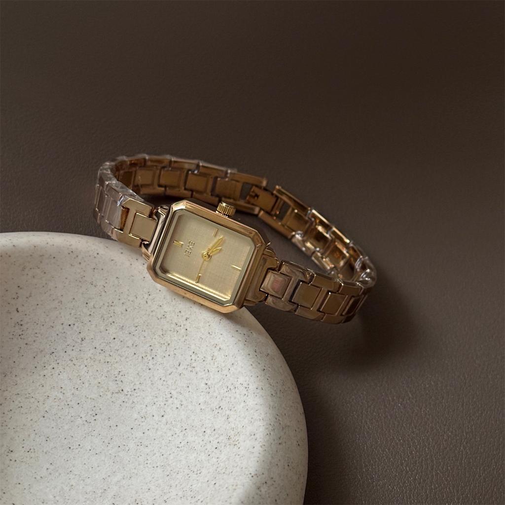Retro Style Premium Gray Square Bracelet Watch Femininity Simple Niche Temperament Women's Workplace Watch