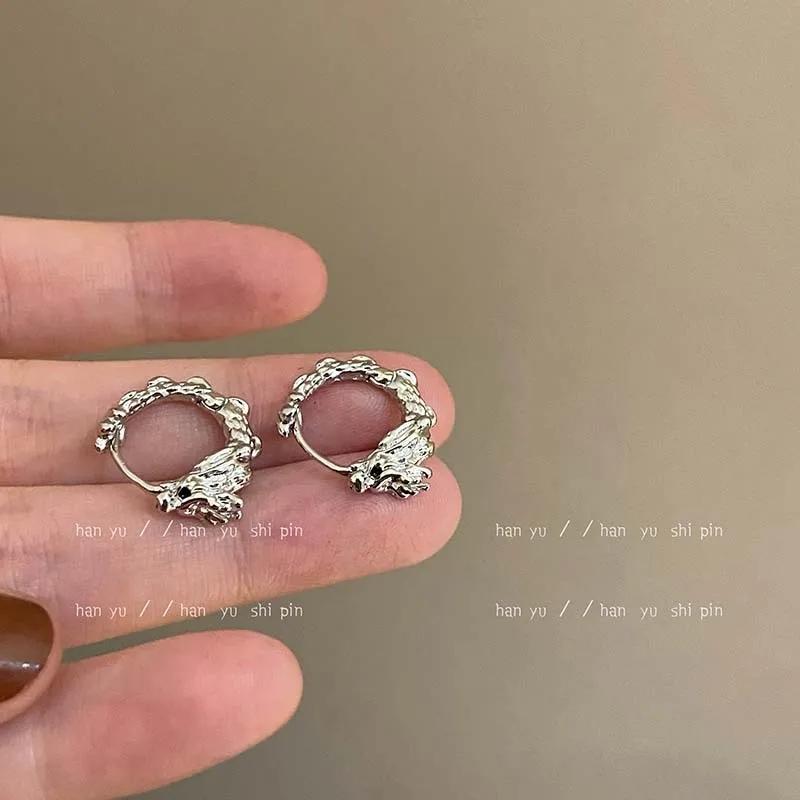 

Новая модная и универсальная пряжка для ушей с геометрическим рисунком в форме дракона для женщин, подарок