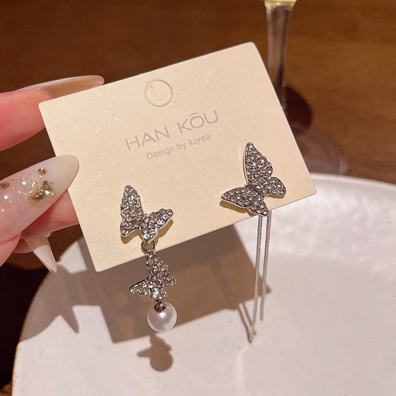 Korean Crystal Butterfly & Pearl Earrings - Elegant, High-End Fashion Accessory for Women