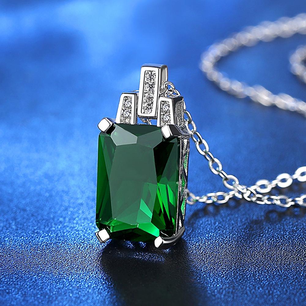 Japanese & Korean Fashion Emerald Pendant Square Necklace - Women's Gemstone Clavicle Chain Accessories