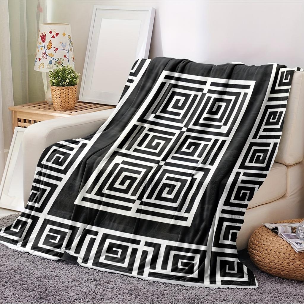 Nordic Black and White Striped Throw Blanket - Minimalist Geometric Motif Soft Lightweight Accent for Sofa Bed Travel Office