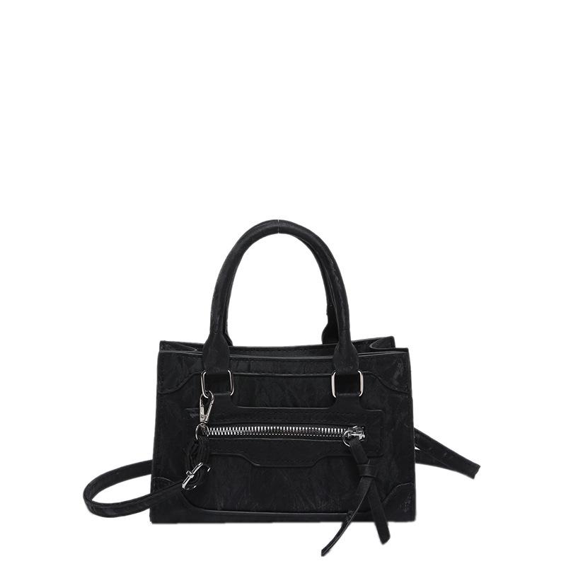 

2024 осень новая корейская версия сумки персонализированная модная текстура ретро сумка женская сумка одно плечо сумка-мессенджер женская сумка чёрный