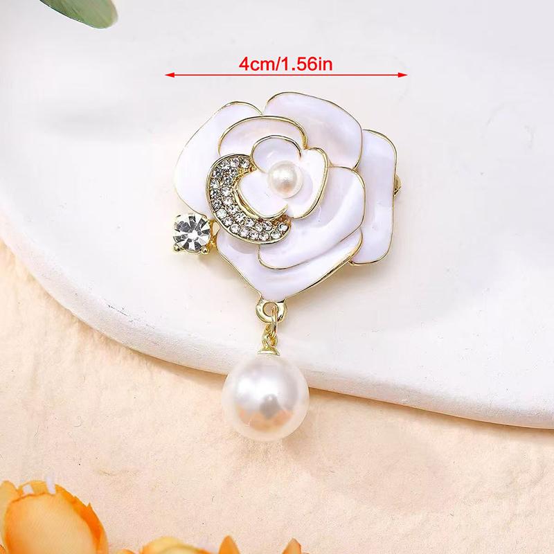 Elegant White Camellia Flower Brooches Pins For Women Beautiful Flower Plant Dressing Clothes Corsage Jewelry Accessories