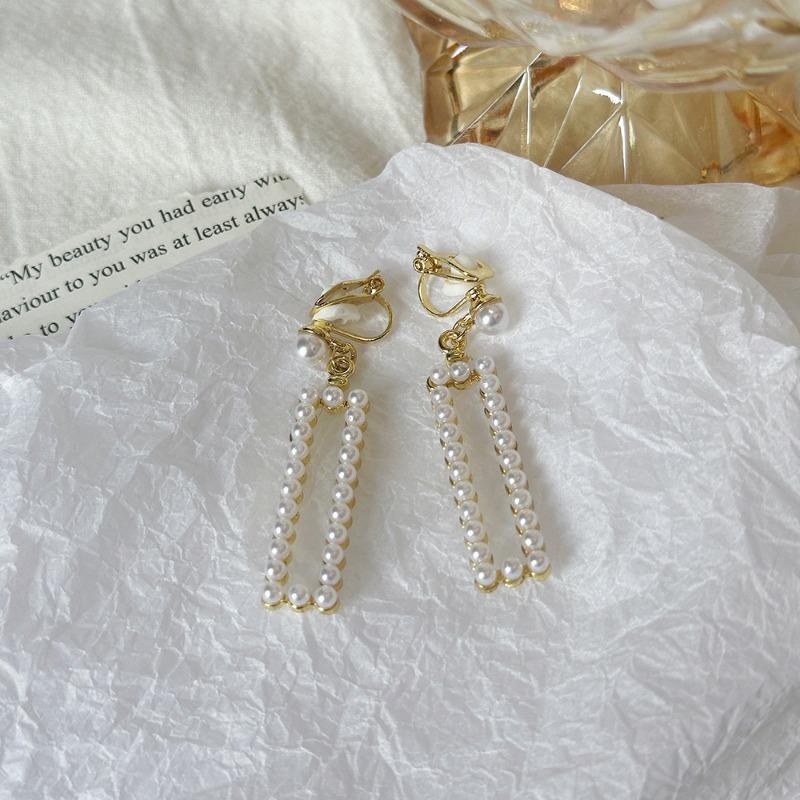 Camellia Temperament No Ear Pierced Ear Clips Pearl Flower Checkerboard Diamond Triangular Ear Clips Niche Earrings Women
