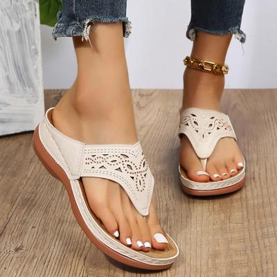 Clip Toe Slippers Women Wedge Women Sandals  Summer Hollow Crystal Platform Slippers Low Heels Beach Shoes Woman Chanclas