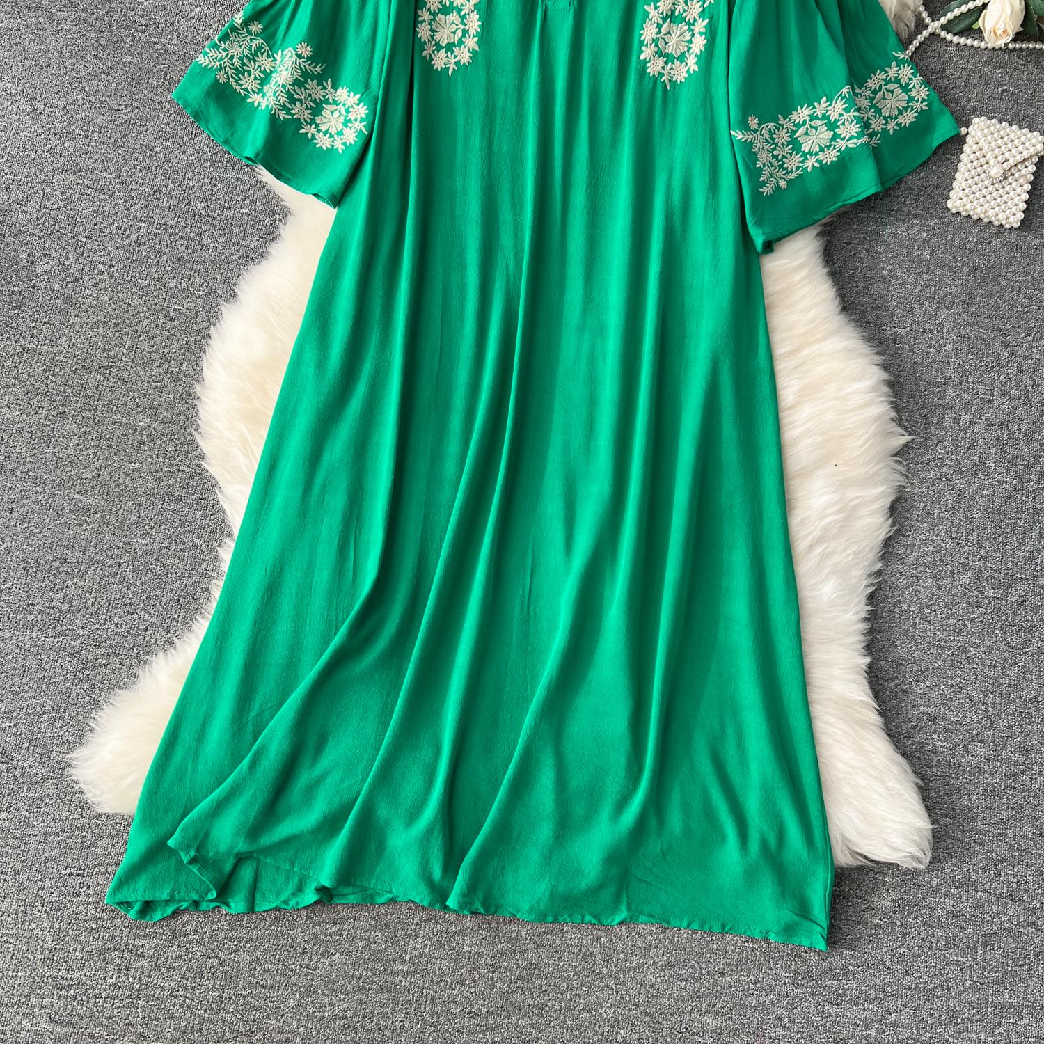 Богемные платья для женщин с круглым вырезом и расклешенными рукавами — фото 21