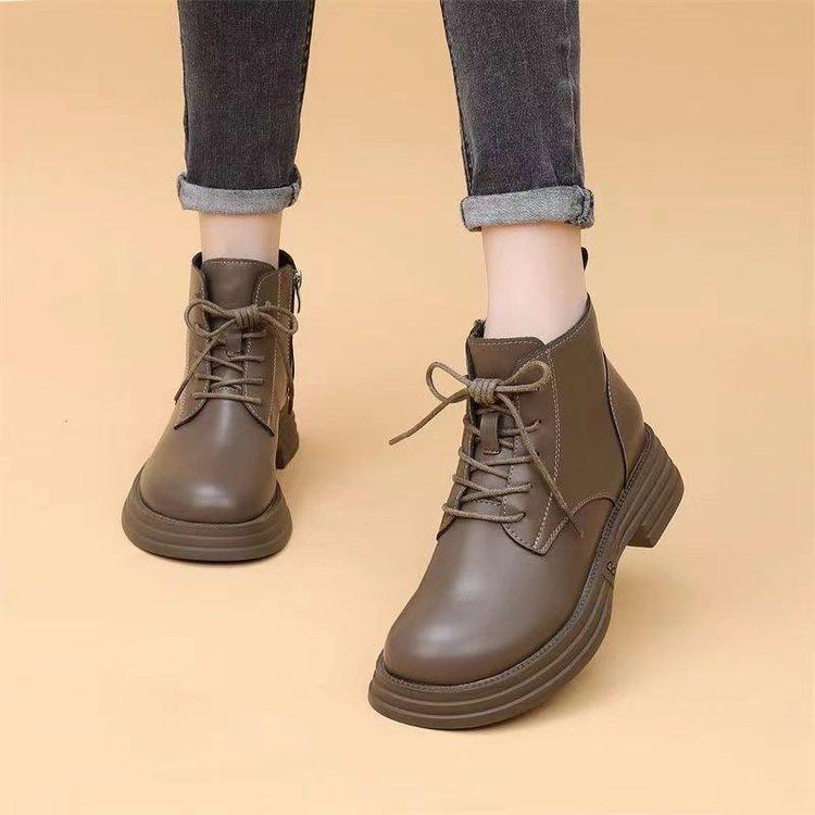 New soft leather medium tube Martin boots women's 2025 autumn and winter velvet platform casual short boots British style single boots women