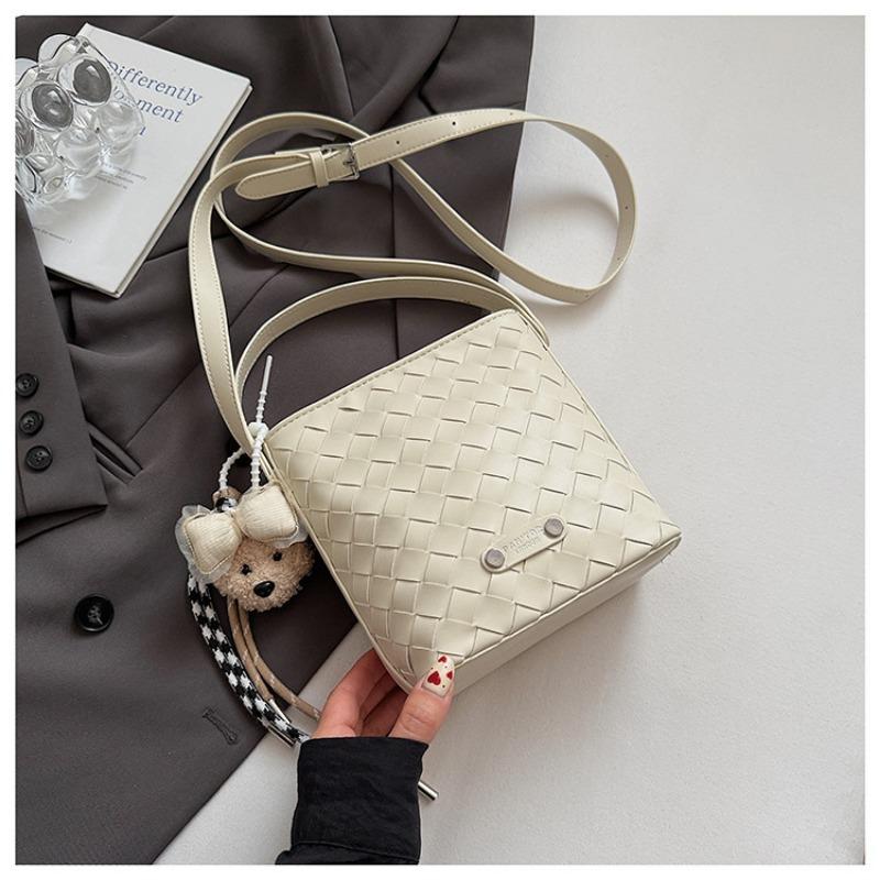 A Stylish and High-end Hand-held Small Bag, A Versatile Bucket Bag, and A Single-shoulder Crossbody Bag