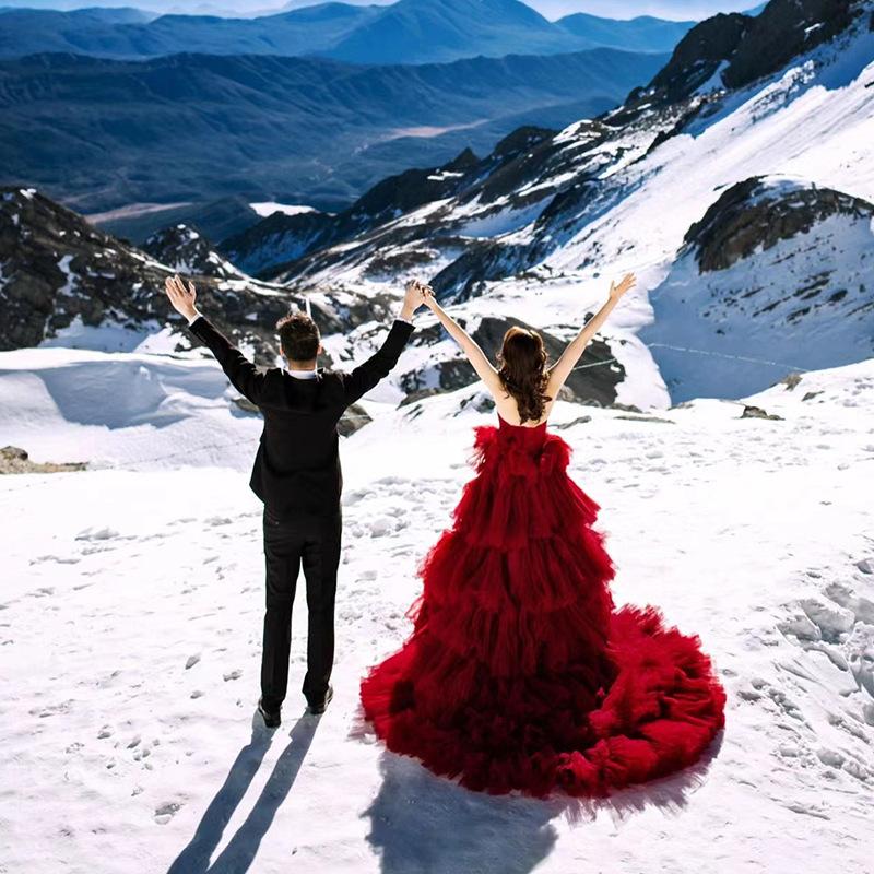 Red 2025 New Street Couple Clothing Question Fluffy Wedding Dress