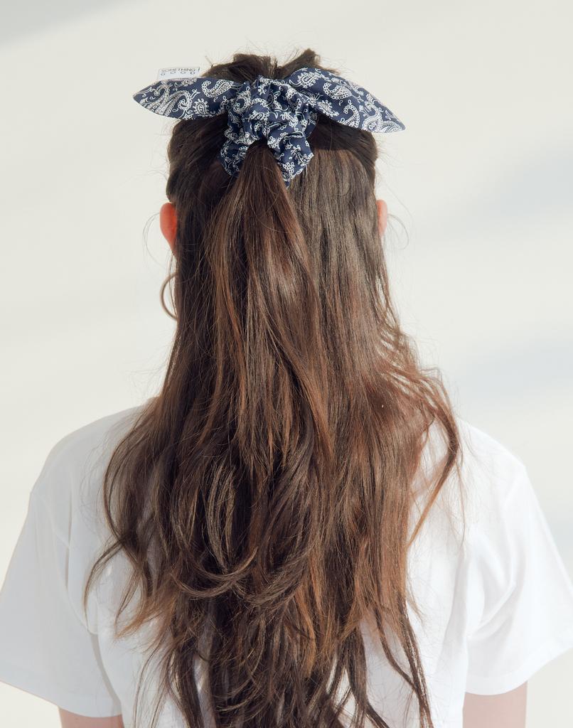 Something Good Tie Bow Scrunchy_Paisley_Navy