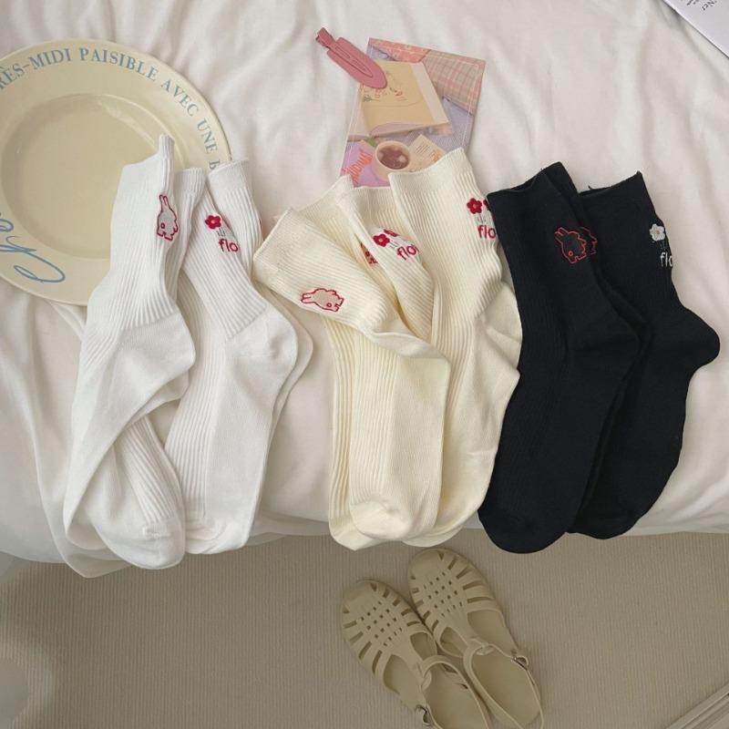 Lady Spring and Autumn Embroidery Flower Lovely Rabbit Wild Build College Wind Tube Stack Socks