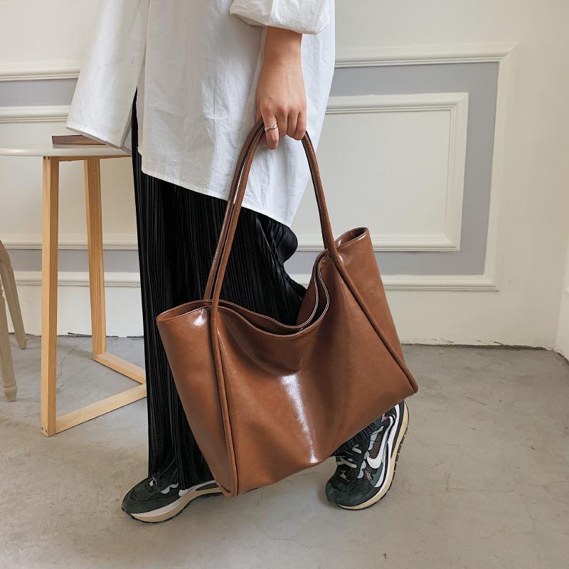 Soft PU Leather Big Tote Bags for Women Winter Trends Shoulder Bag Ladies Designer Top Handle Bag Practical