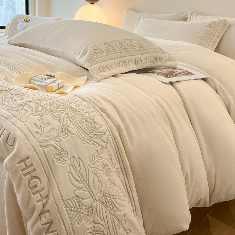 

Утолщенный Молочный Флис Кровать Четыре Предмета Легкая Роскошь Высокий Класс Коралловый Детский Флис Пододеяльник Простыня Матрас Постельные Принадлежности 3pcof sheets 150x200 quilt