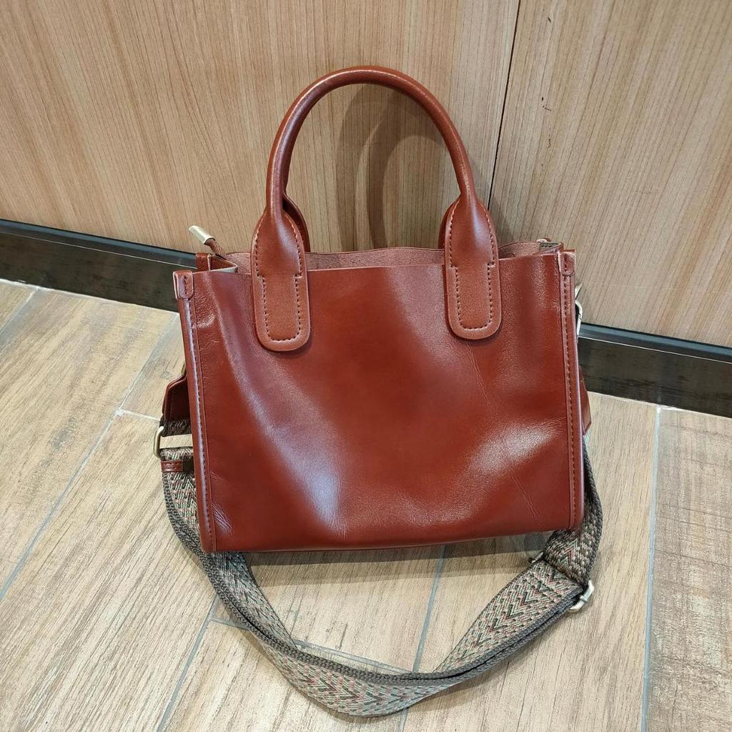 Torba z bydlęcej skóry garbowanej roślinnie Nowy styl Modna i wszechstronna Casualowa torba crossbody o dużej pojemności Lekka luksusowa skórzana torebka